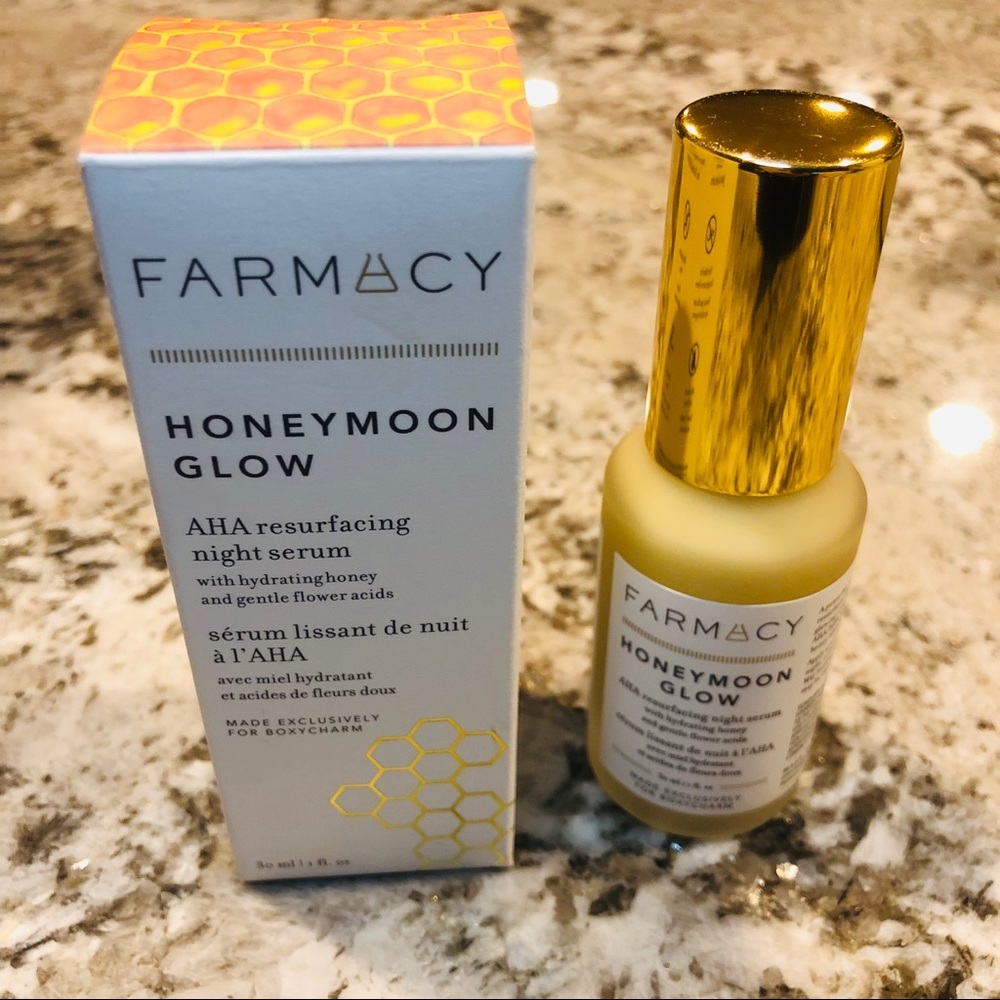 ‼️SOLD‼️ Farmacy Honeymoon glow night serum
